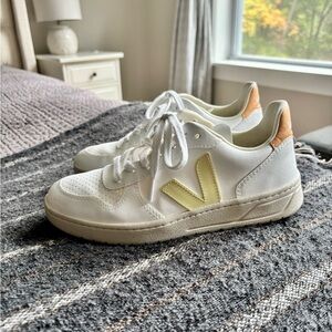 Veja V-10 Sun Peach Sneakers EUR 38 US 7/7.5